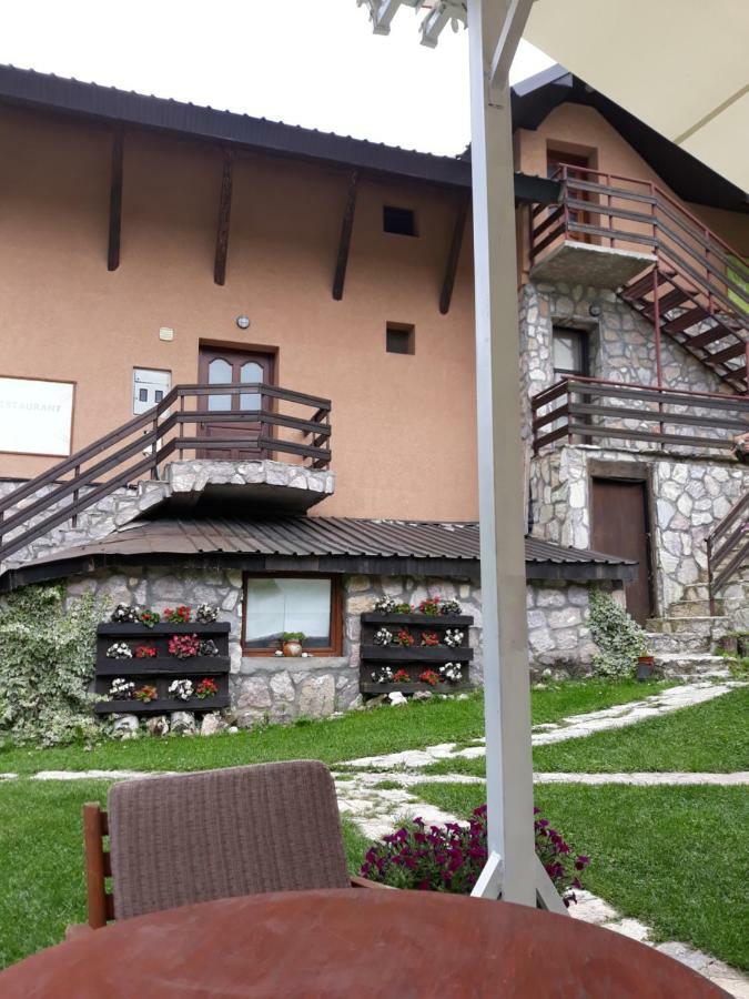 Apartment Suzana Mavrovo Luaran gambar